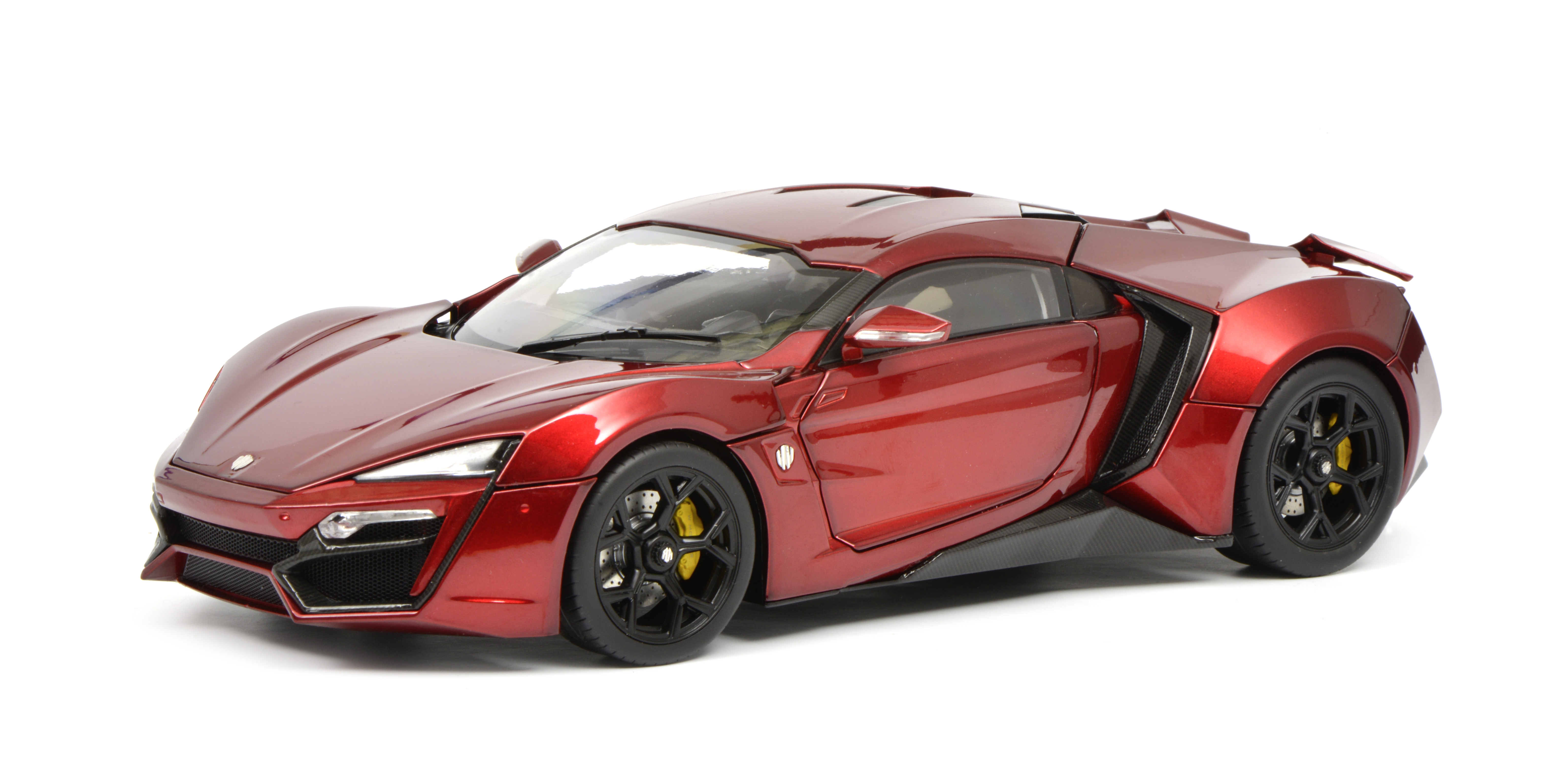 Lykan Hypersport  1/18 červená